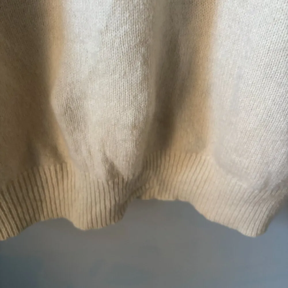 Womens Uniqlo 100% wool cream ivory turtleneck long sleeve sweater Small - Image 8