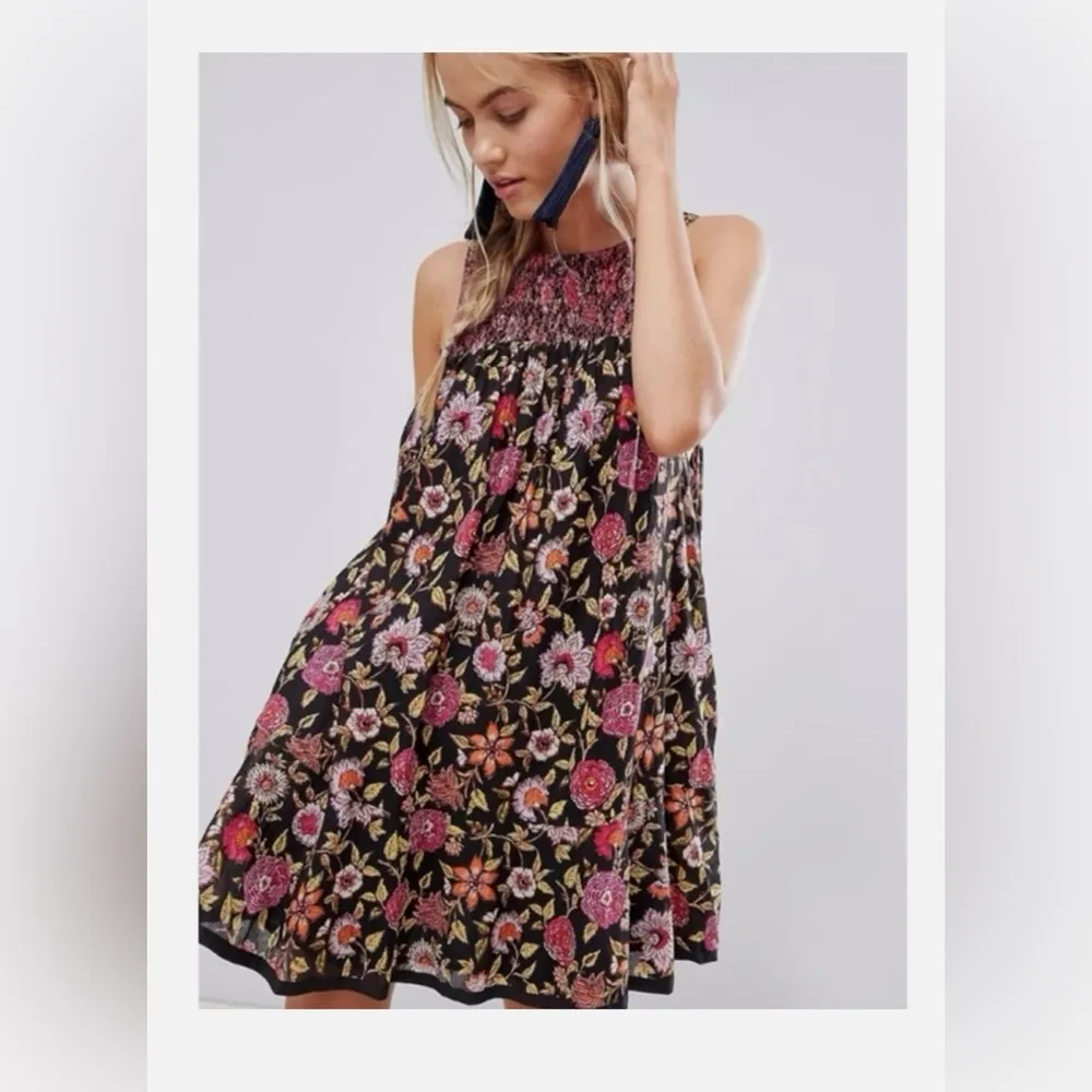 Free People Bohemian Floral Swing indie , hippie Dress Size medium  Flowy beauti - Image 4