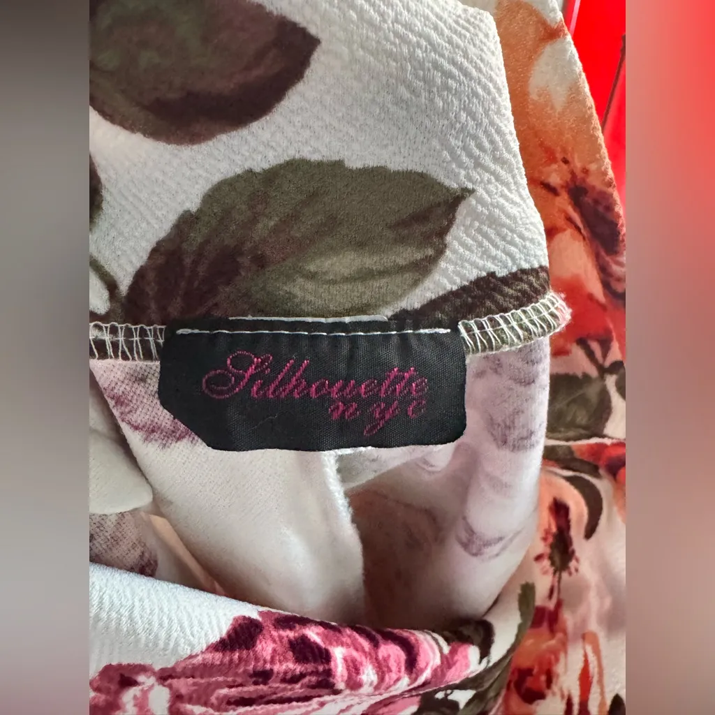 SILHOUETTE NYC Floral Pencil Skirt Women’s Size L Made in USA Stretch Fabric White Size L - Image 2