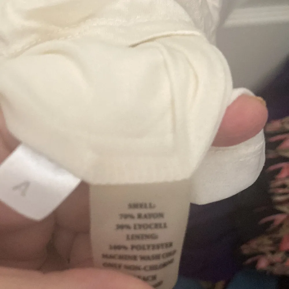 Ann Taylor FINAL MARKDOWN Lined  tank medium - Image 3