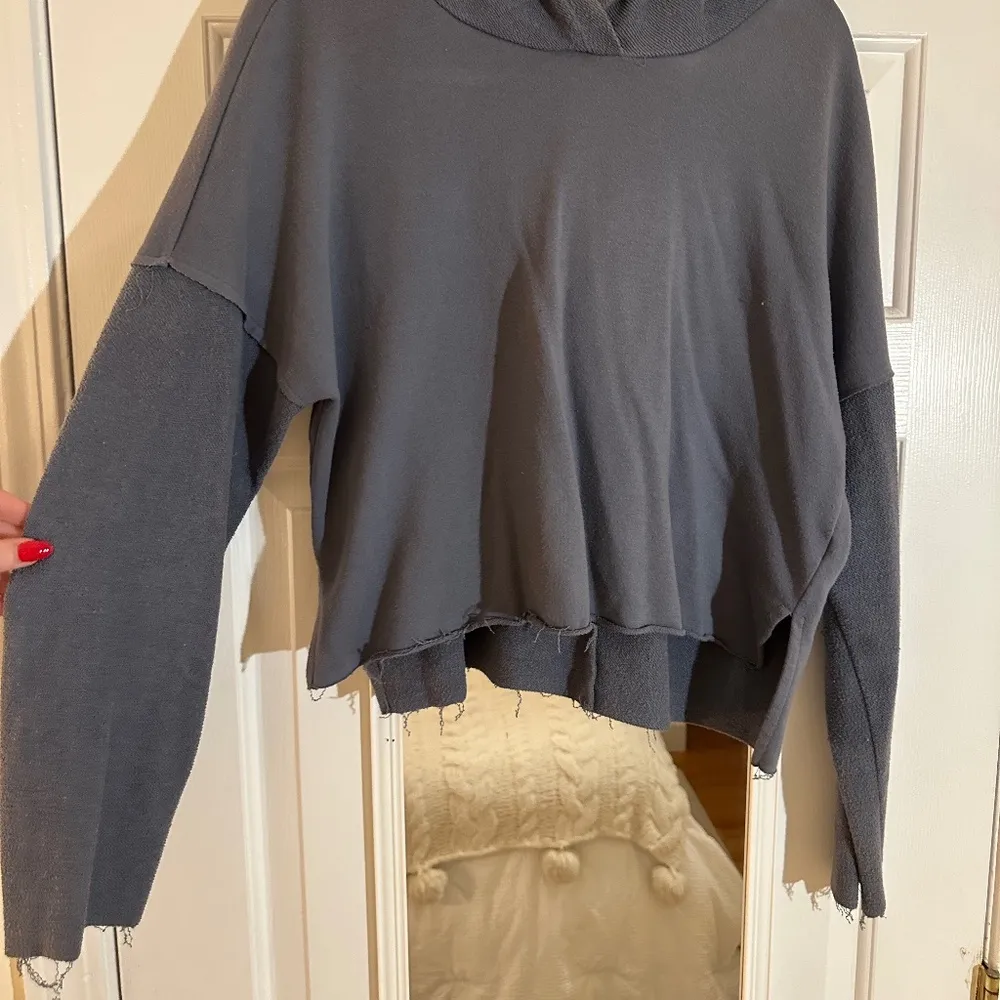 Forever 21 Blue Hoodie Shirt - Image 3