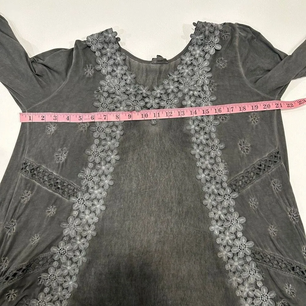 POL Gray Floral Lace Boho Blouse Size Small Long Sleeve Crochet Detail Top - Image 4