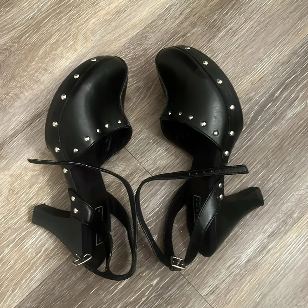 Original Arizona Black clog platform heeled Mary Jane’s 90’s studded size 7 goth - Image 2