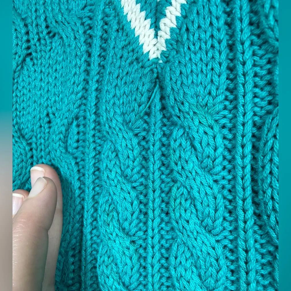 Vintage Izod Cable Knit Sweater Large Cricket V Neck Preppy Tennis 80s/90s - Image 9