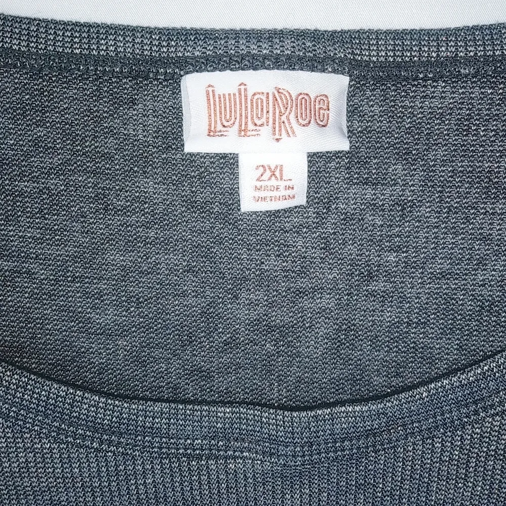LuLaRoe 2X Gray Sparkle Stretch Top Plus - Image 7