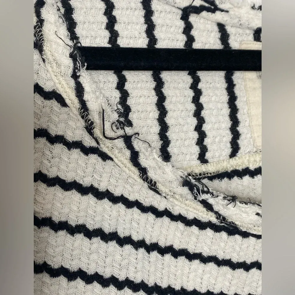 WE THE FREE/URBAN OUTFITTERS Waffle knit Black and White Peplum Top Size XS‎ - Image 6