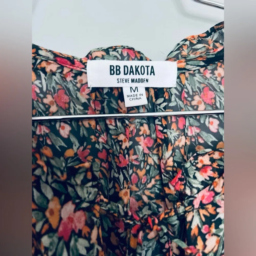 BB Dakota Steve Madden Midi Dress M Black Ditsy Floral Ruffle Tiered Sleeveless - Image 9