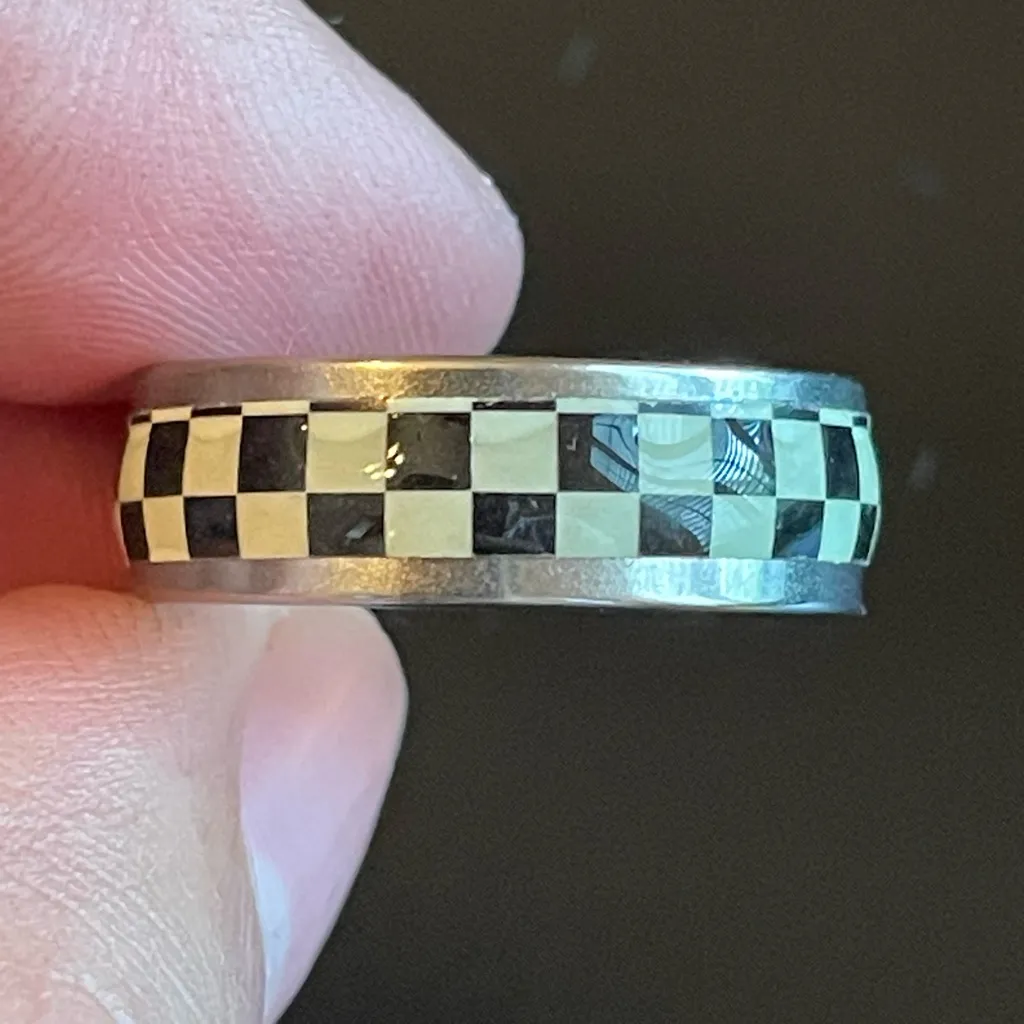 Glow in the dark race track ring size 11.5 Green - Image 6