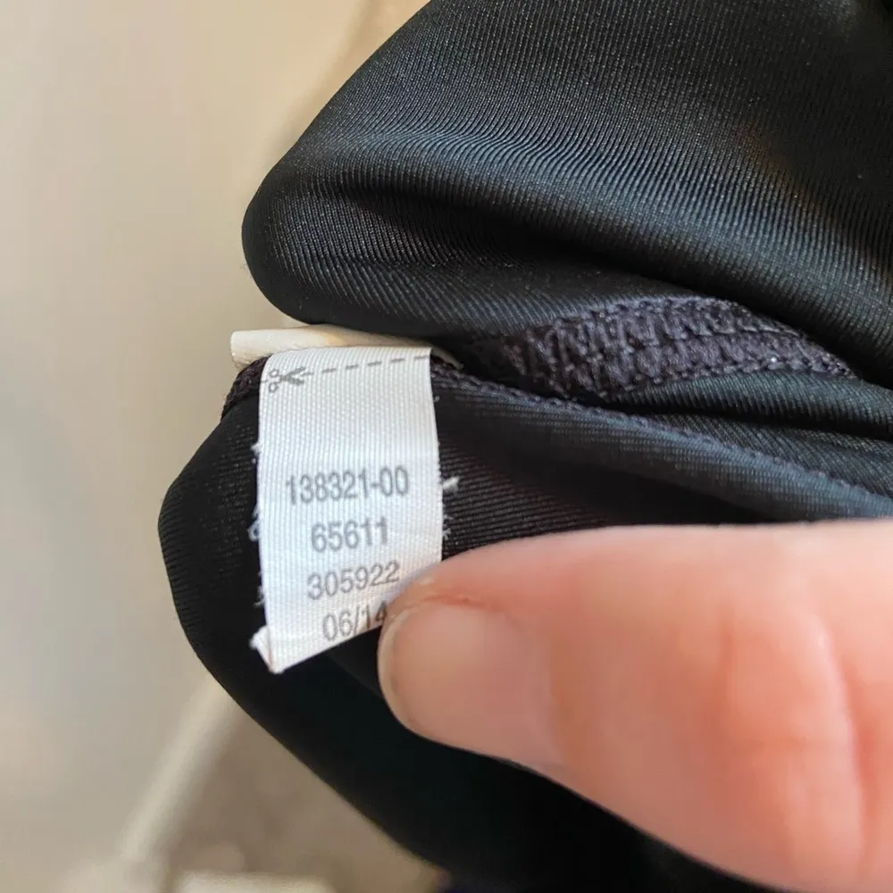 ATHLETA Currant Fade Reversible Chaturanga Tight, BLACK SIZE M  #138321 - Image 7