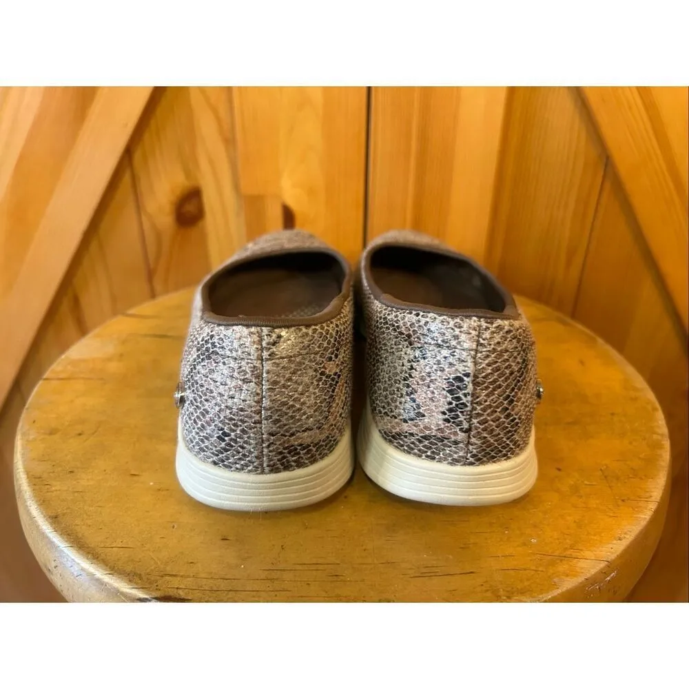 SKECHERS ON THE GO SLIP-ON FLAT SHOES BROWN SNAKE SZ 6.5 - Image 4