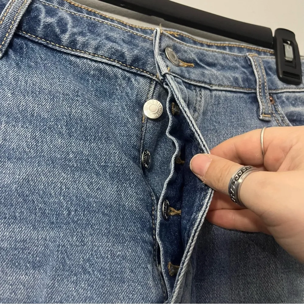 Old Navy curvy High-Rise button fly OG straight Jean shorts 5”inseam size 18 NWT - Image 4