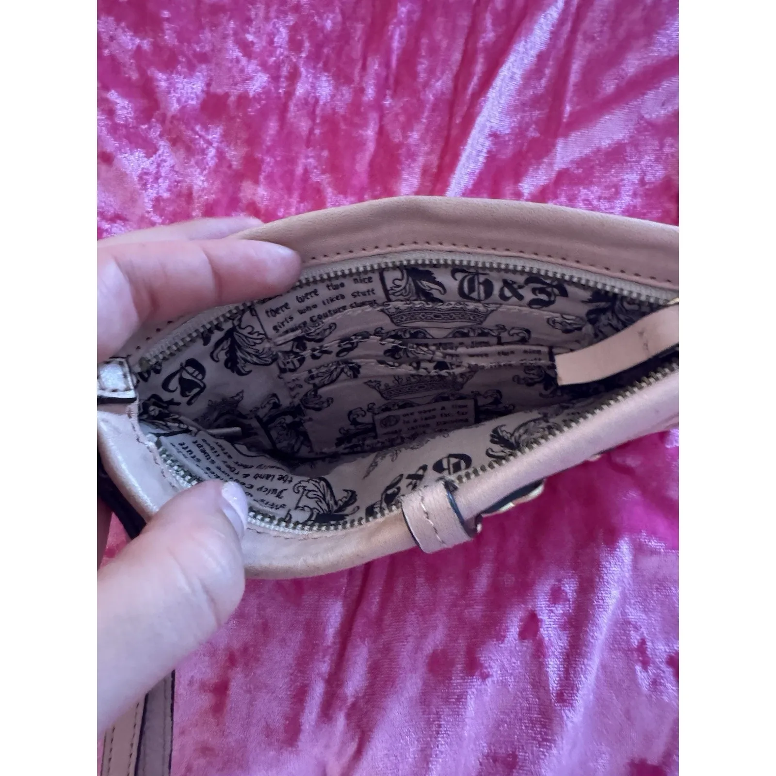 Vintage Y2K Juicy Couture Leather Wristlet Pink Clutch Logo - Image 4