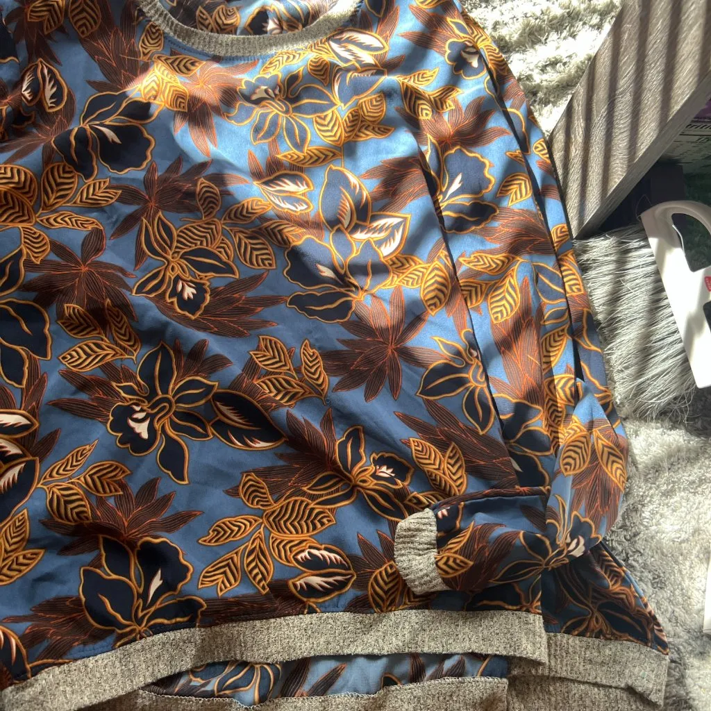 Le Lis medium floral top - Image 2