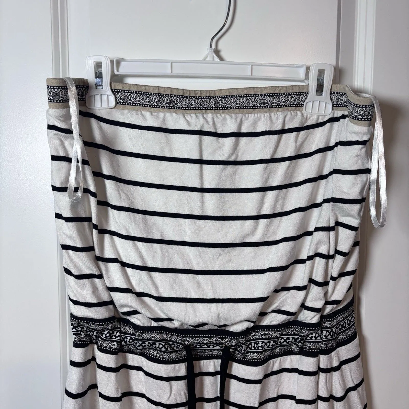 White House Black Market Strapless Dress Women's Size L White Striped Mini Lined - Image 2