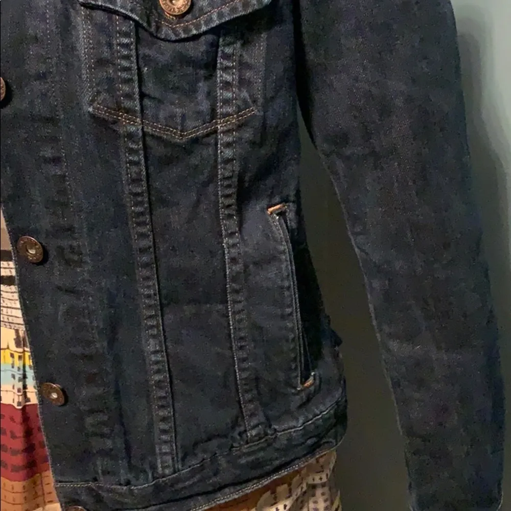 Levi’s Dark Rinse Denim Jean Jacket Size Small - Image 3