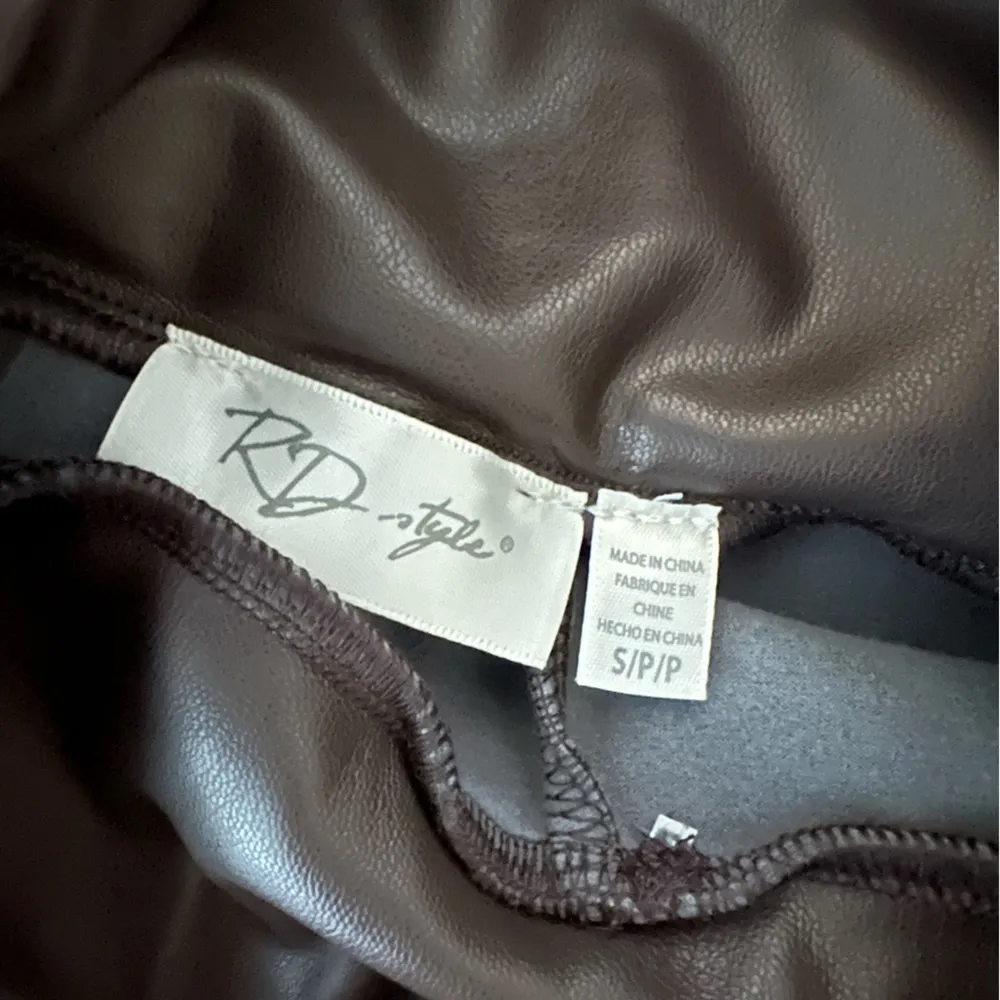 RD STYLE
Vegan Leather Front Slit Flare Pants - Image 6