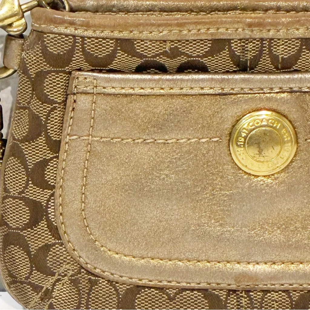 Coach Mini Signature Pouch Wristlet Gold Hardware Leather‎ Switch - Image 2