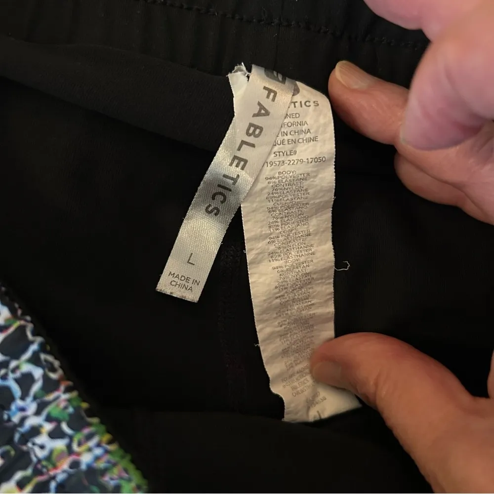 Fabletics Cool Mesh Running Shorts. Size Large. - Image 6