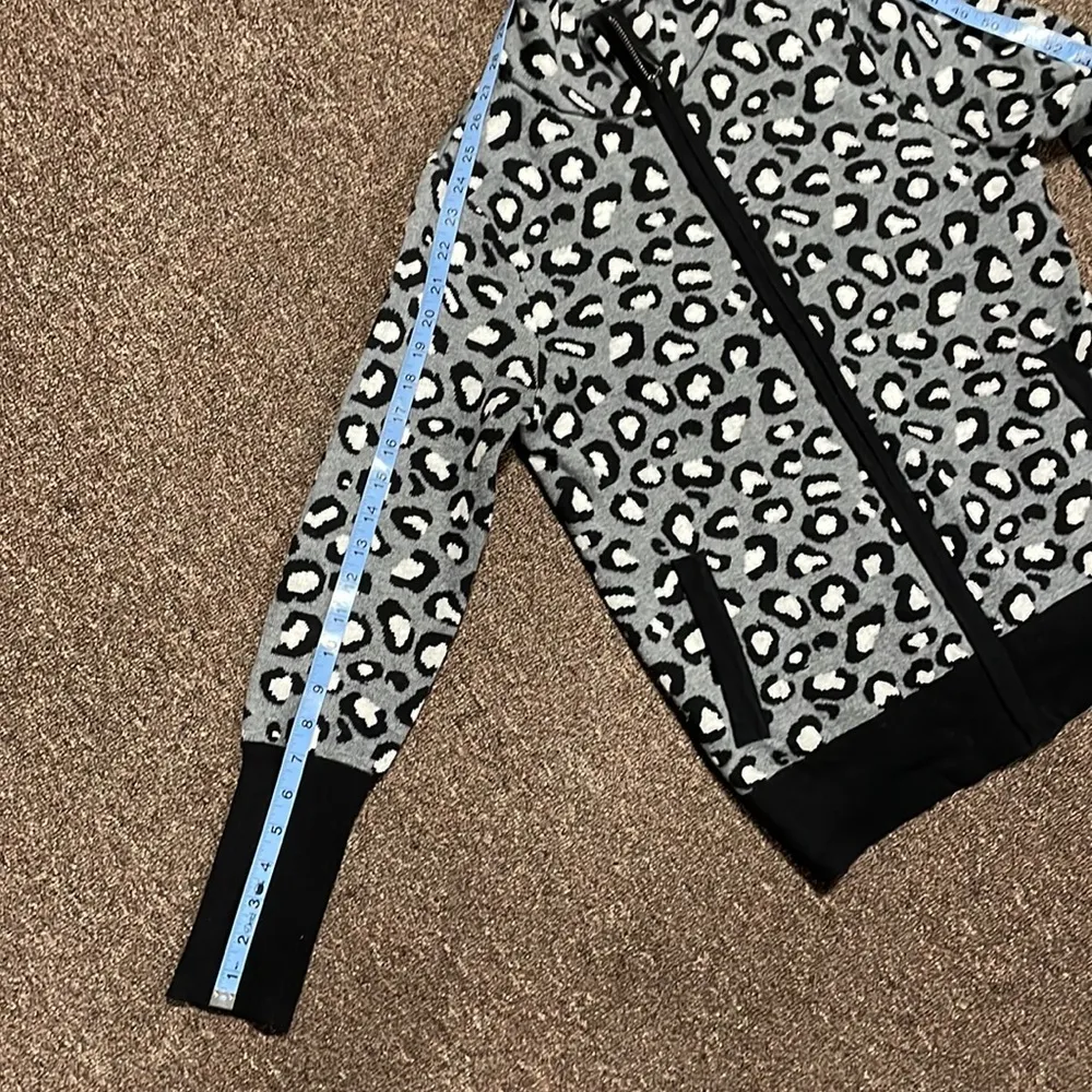 Rachel Zoe Print Full Zip Sweater size M - Image 9