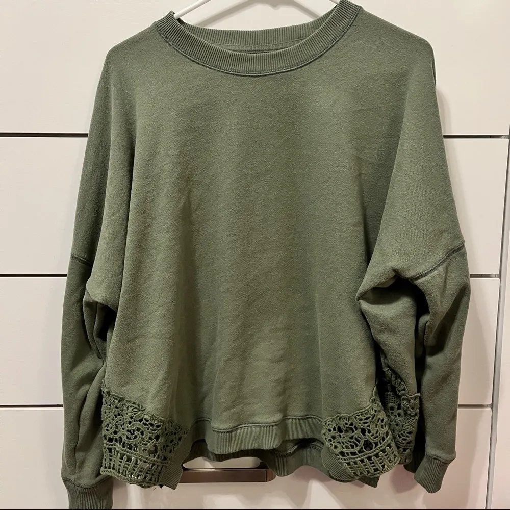 Aerie green lacey crewneck - Image 3