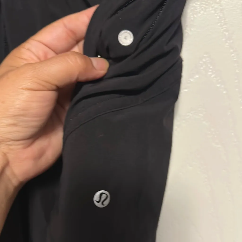 Lululemon  Athletica Black High-Waisted Athletic Shorts - Image 4