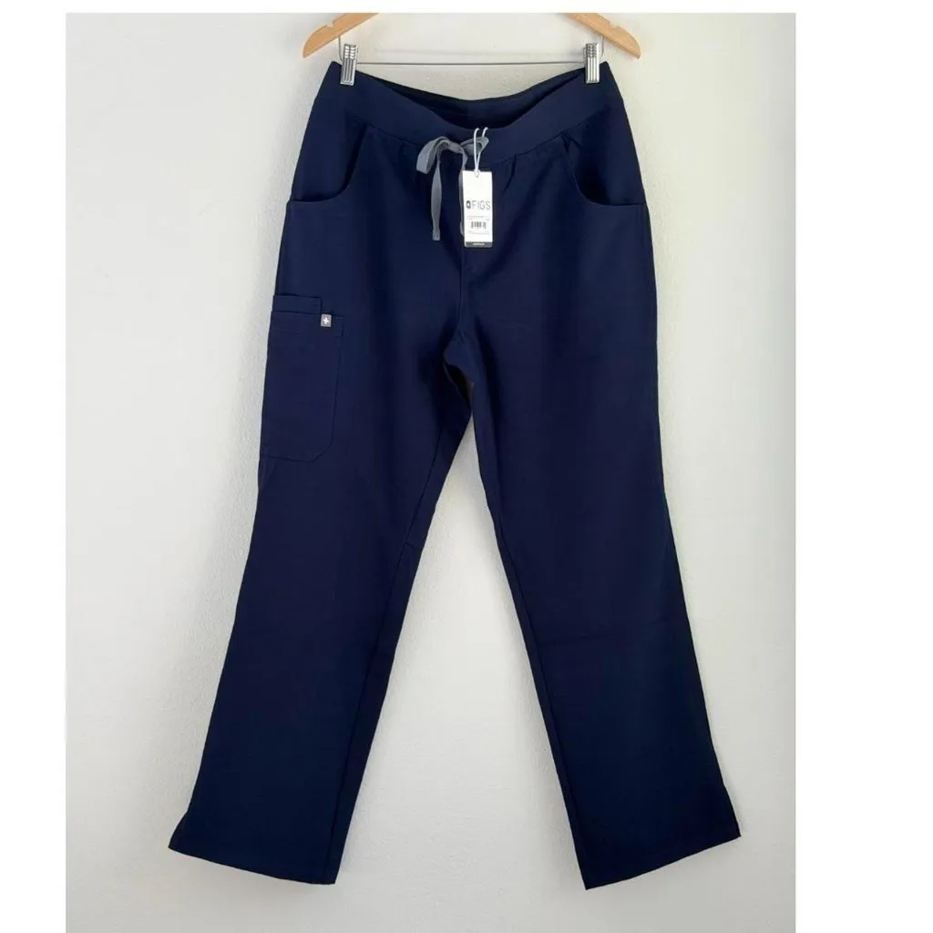 Figs Kade Cargo Scrub Pants in Navy, Size Large - Image 7