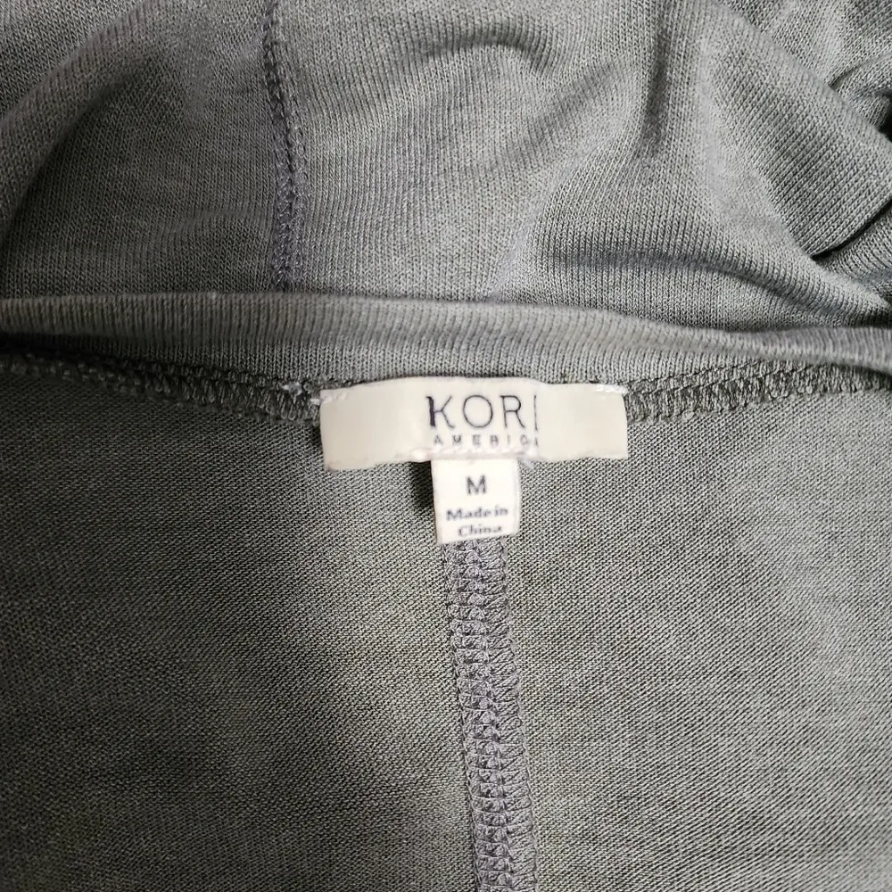 Kori pale olive lace ruffle hem tunic size medium - Image 5