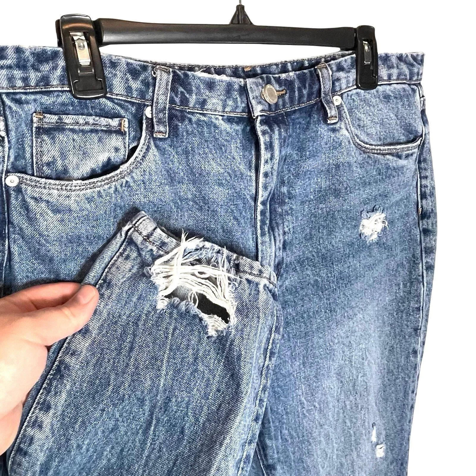 BLANK NYC Women’s The Madison Crop Distressed Jean size 31 - Image 5