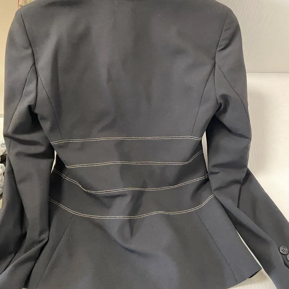 womens black blazer pristine condition dont know brand size small - Image 4