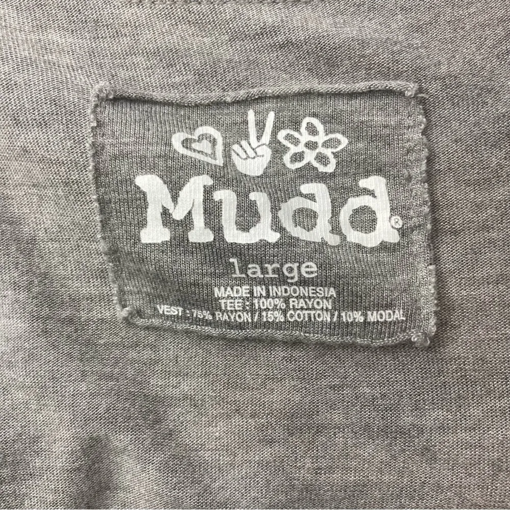 Tee & Vest - Image 5