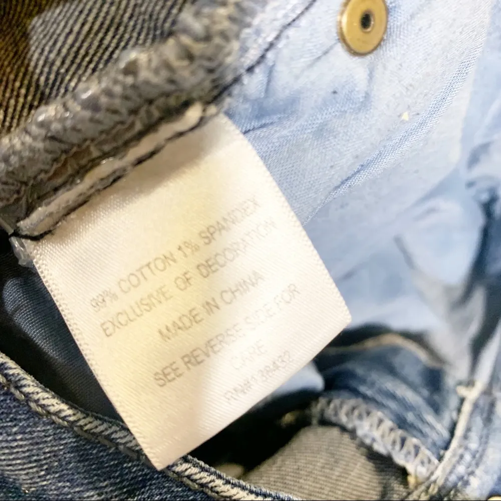 Modcloth Plus Size 3X Light Wash Distressed Ripped Straight Leg Jeans - Image 5