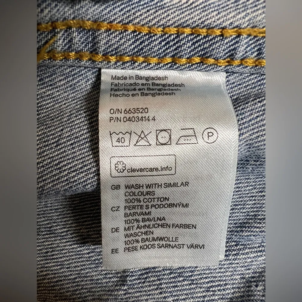 H&M Womens L.O.G.G Button Up Ripped Distressed Casual Denim Trucker Jacket|Sz:12 - Image 13