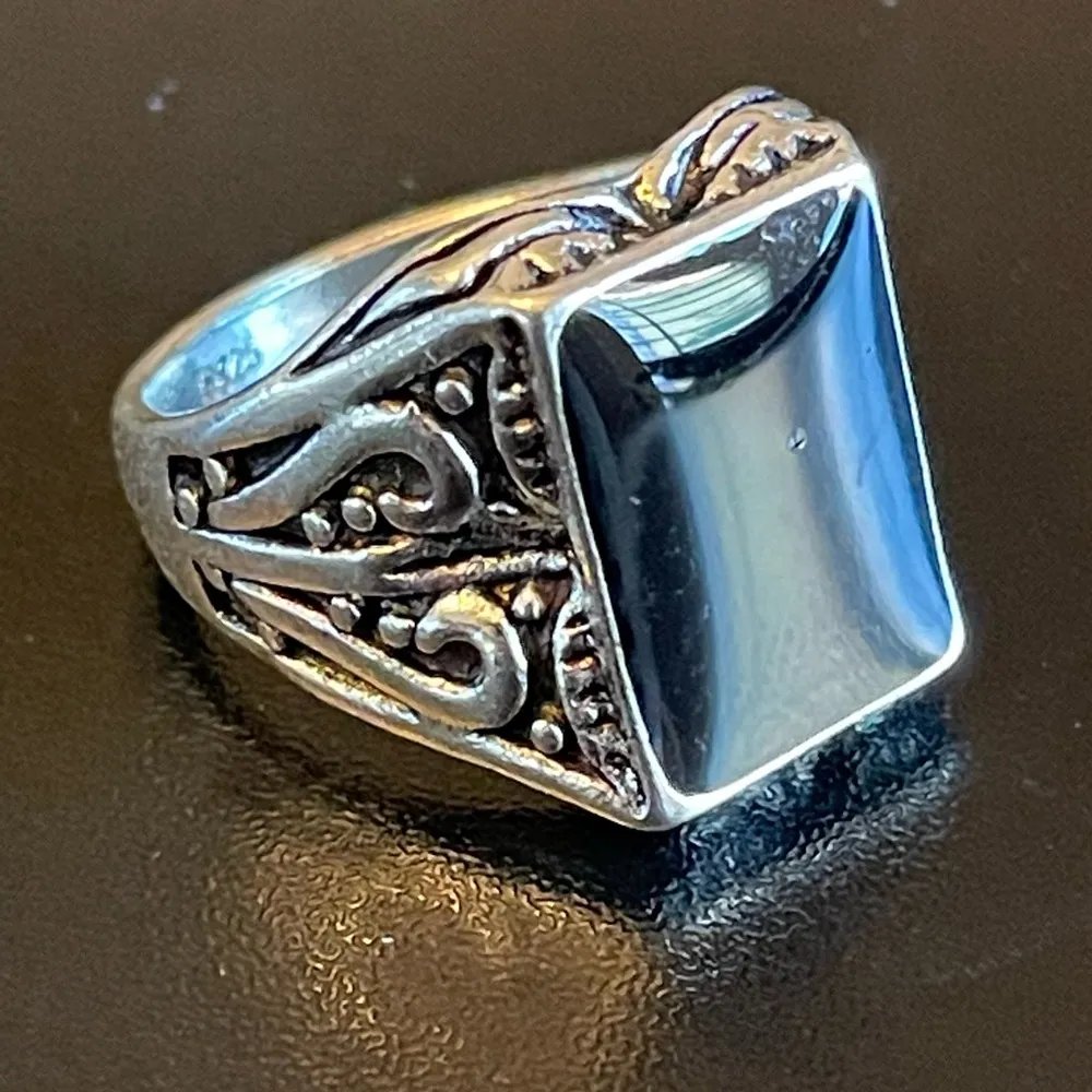 Cool black obsidian S925 silver ring size 8.5 - Image 2