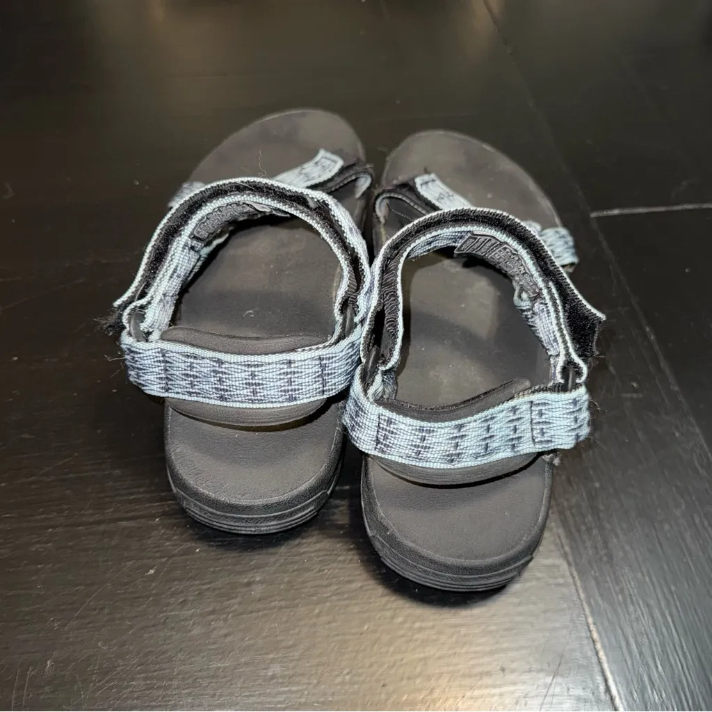 Teva Blue and Black Strapped Sandals - Image 4