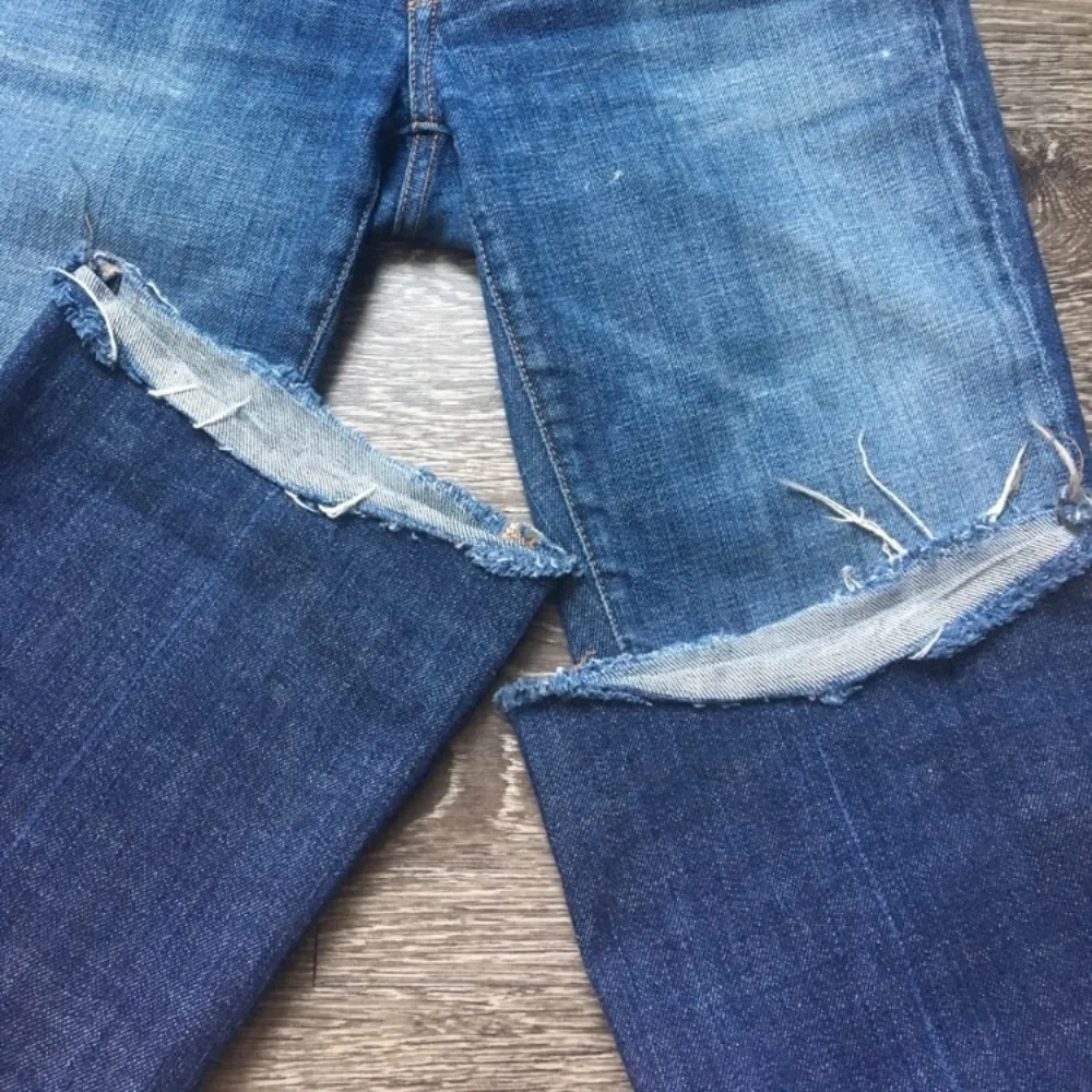 DARK WASH CITIZENS OF HUMANITY JEANS - Image 4