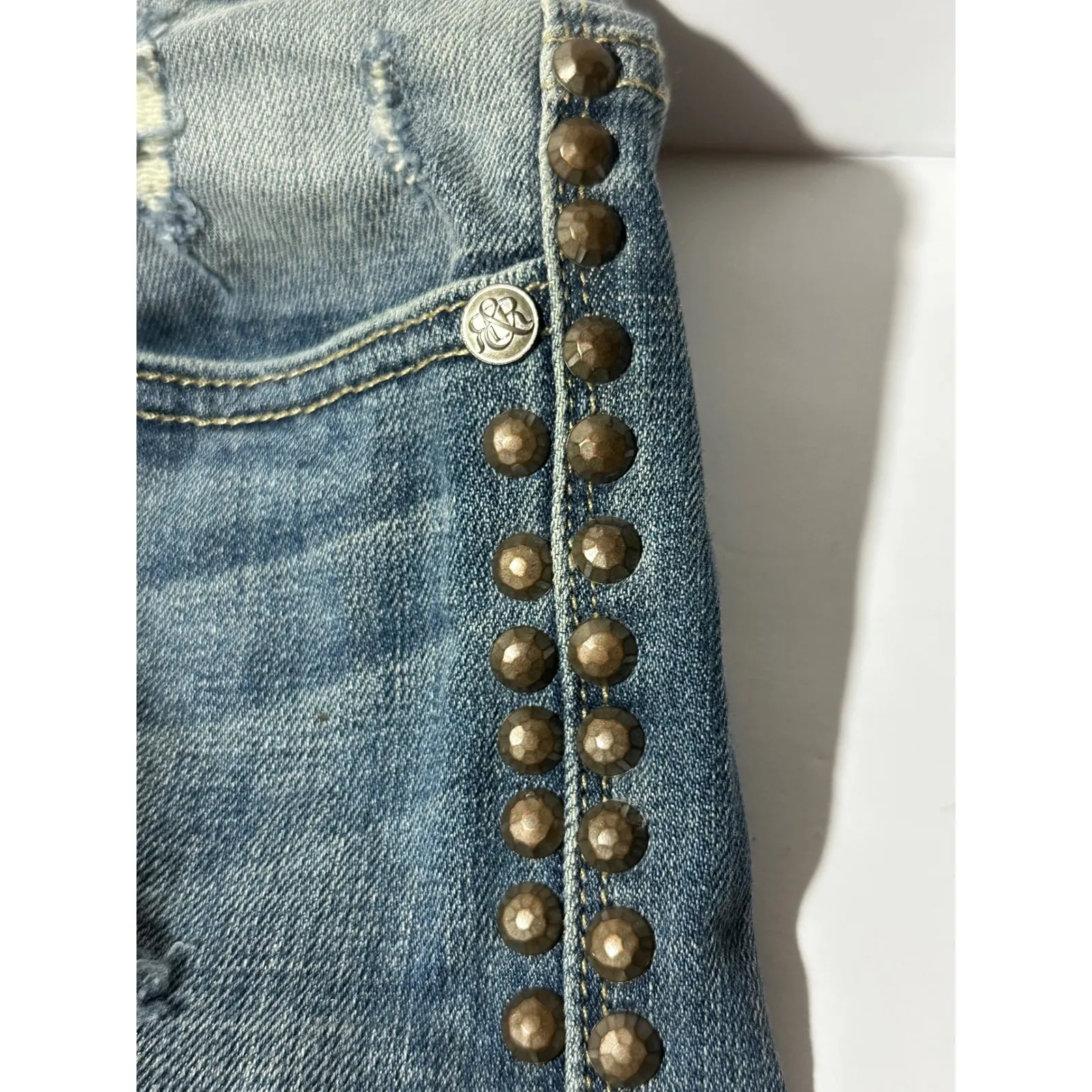Rock & Republic Bumpershoot Denim Shorts Size 8 Distressed Studded Frayed Hem - Image 6