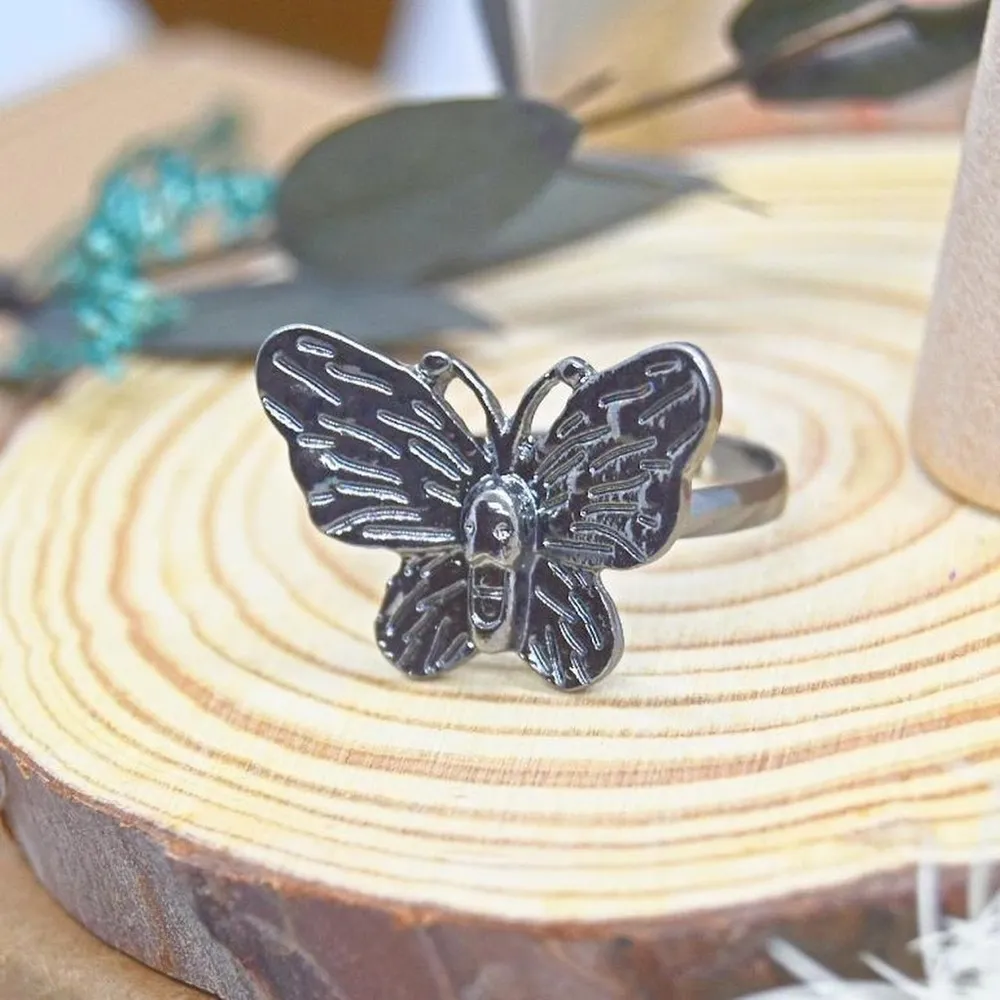 Gunmetal Moth Ring Gray Size 8 - Image 3