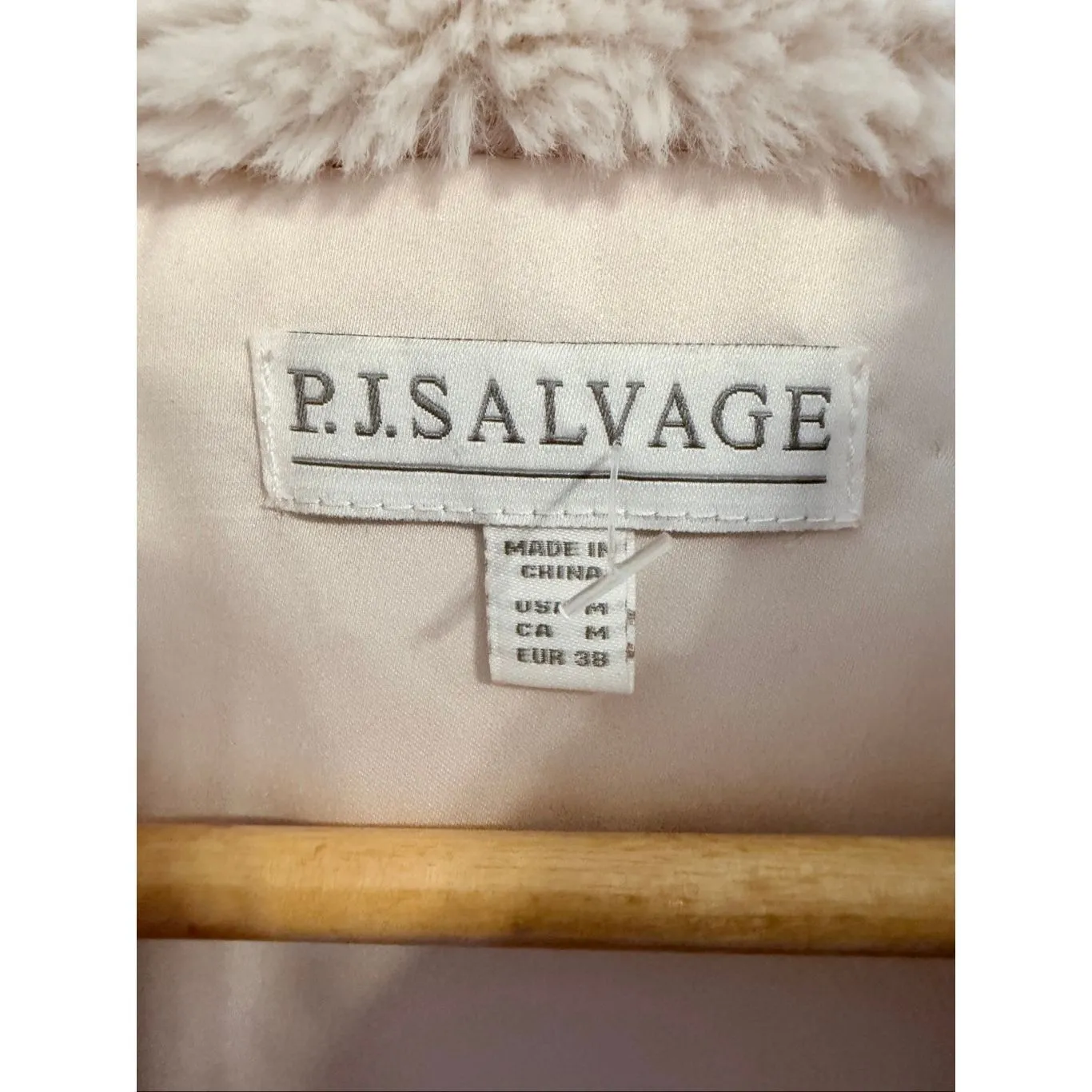 NWOT PJ Salvage Women's Loungewear Cozy Cuddlers Vest Size Medium White - Image 3