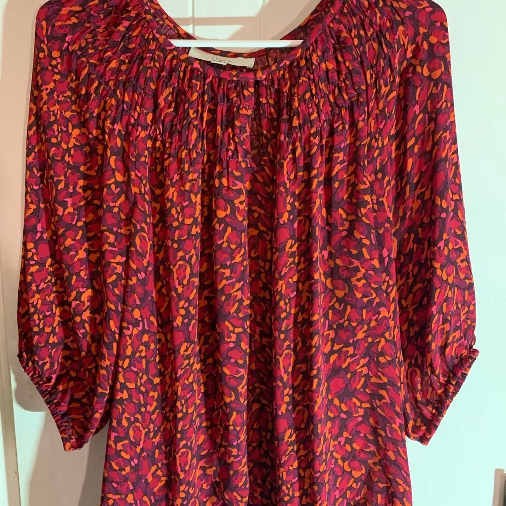 Ann Taylor Loft Peasant Blouse Keyhole Front small SzS - Image 2