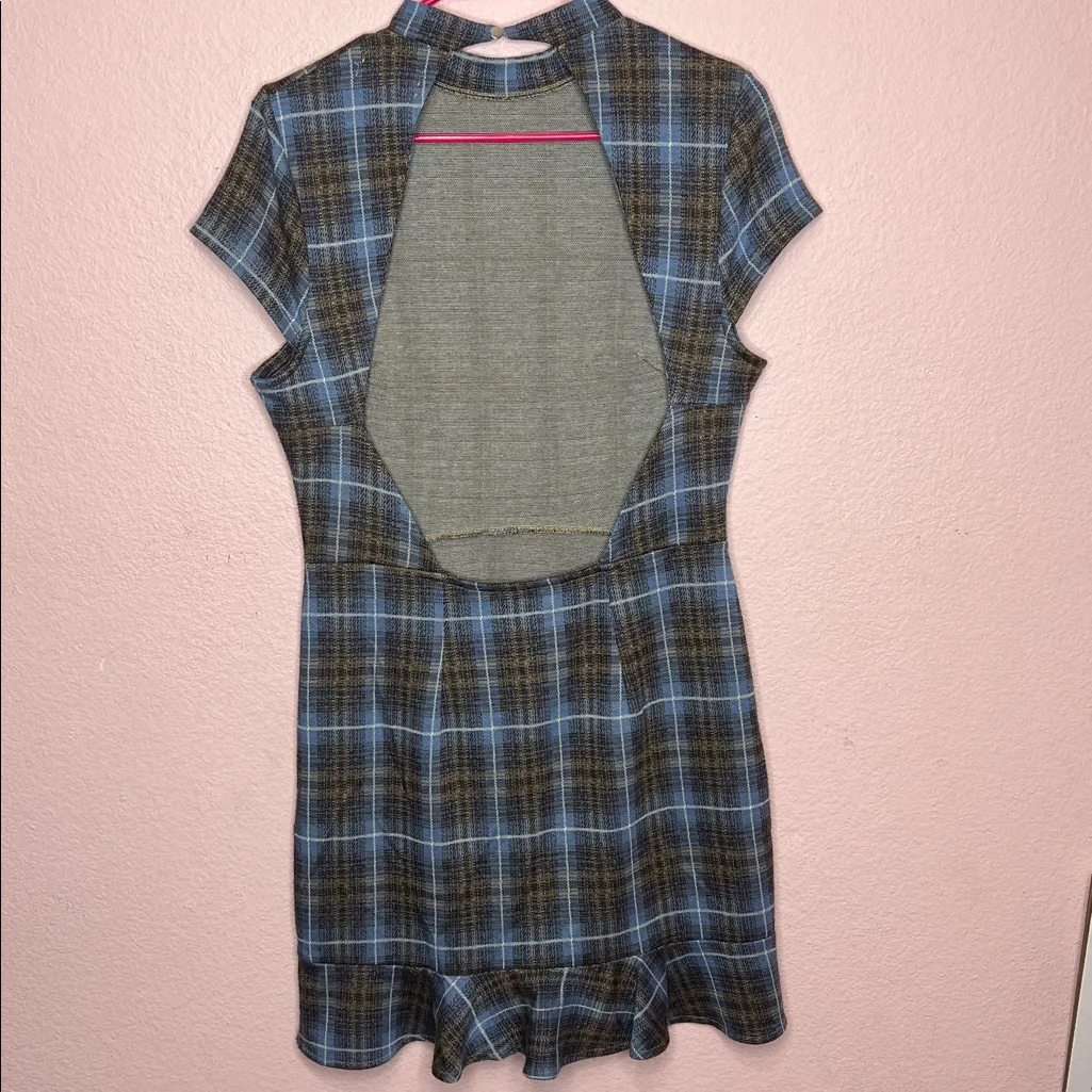 Urban Outfitters Highland Plaid Mock-Neck Mini Dress. Size L - Image 8