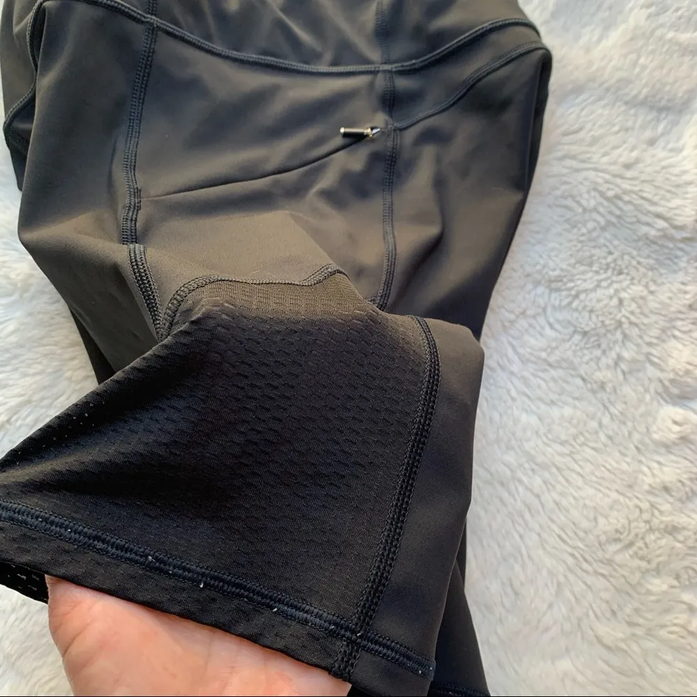 Athleta small biker black Short - Image 10