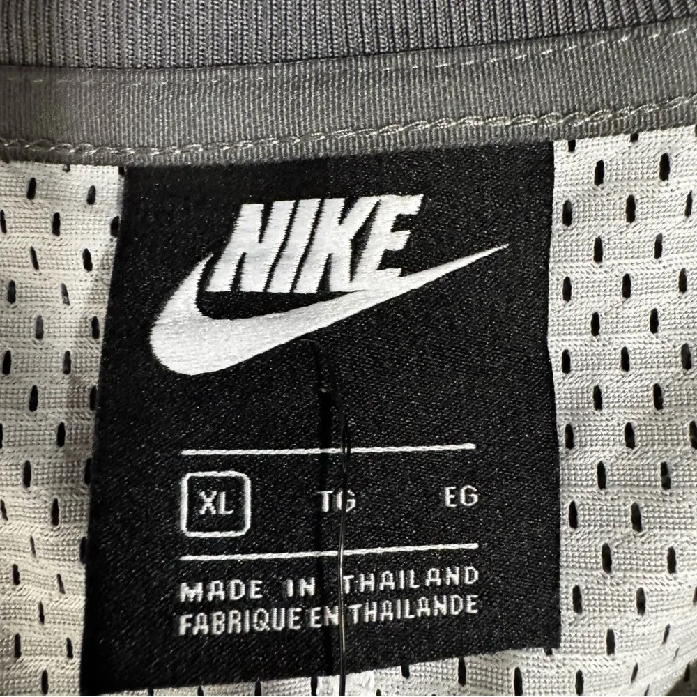 Nike Women’s Icon Clash Tank Top - Image 8