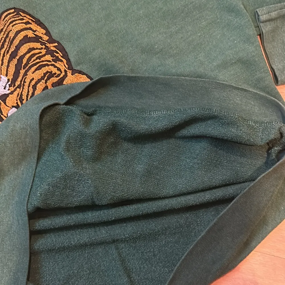 Private Party Tiger crew neck sweatshirt - Image 6