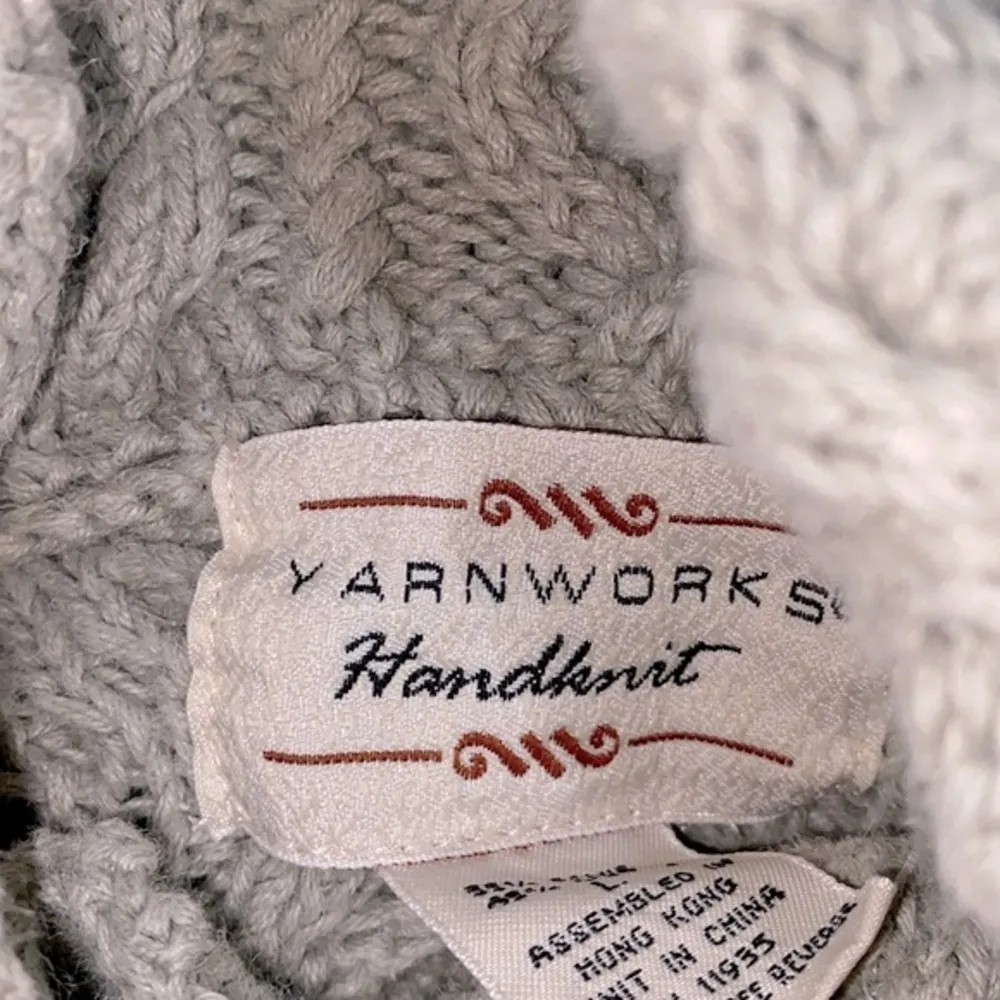 Yarnworks hand knit sweater size large - Image 5