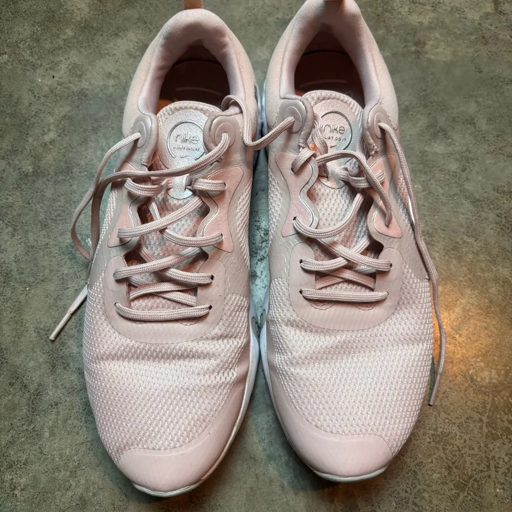 DA1349-600 Nike Renew In-Season TR Athletic Shoes Women's Sneakers Pink size 10 - Image 3