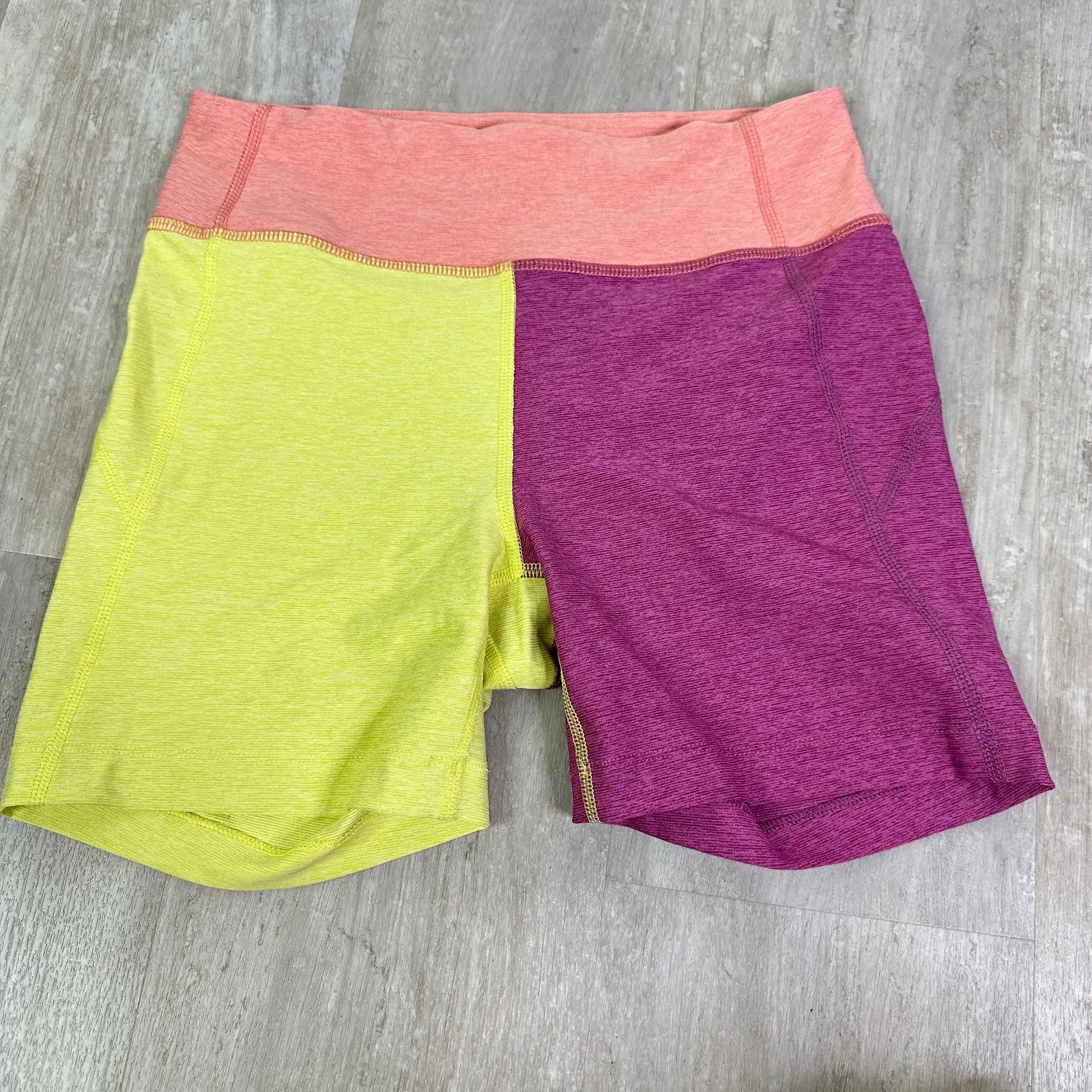 Outdoor Voices Colorblock Warmup Shorts in Nectarine/Mellow/Merlot Size Small - Image 2