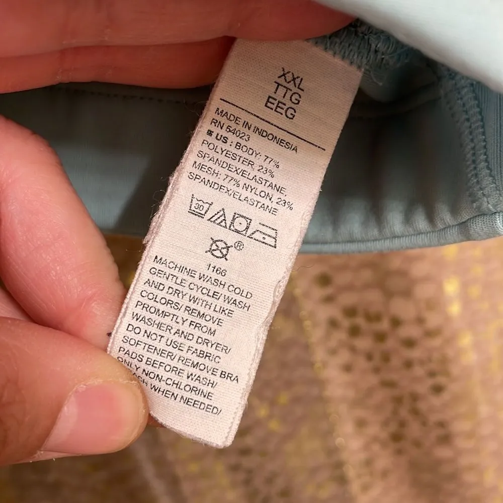 Old Navy active go dry power soft mint green/blue sports bra, size XXL - Image 4