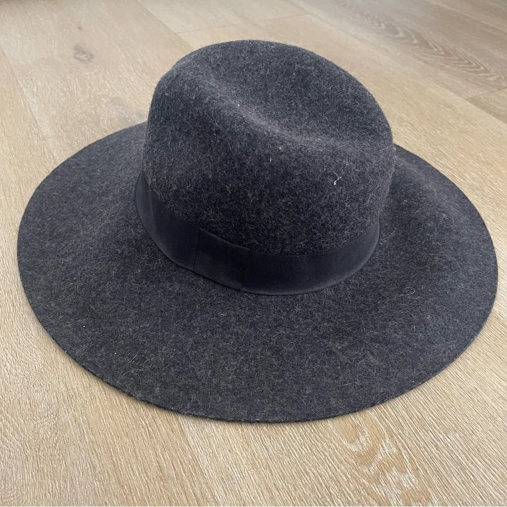 Michael Stars 100% wool hat - Image 3