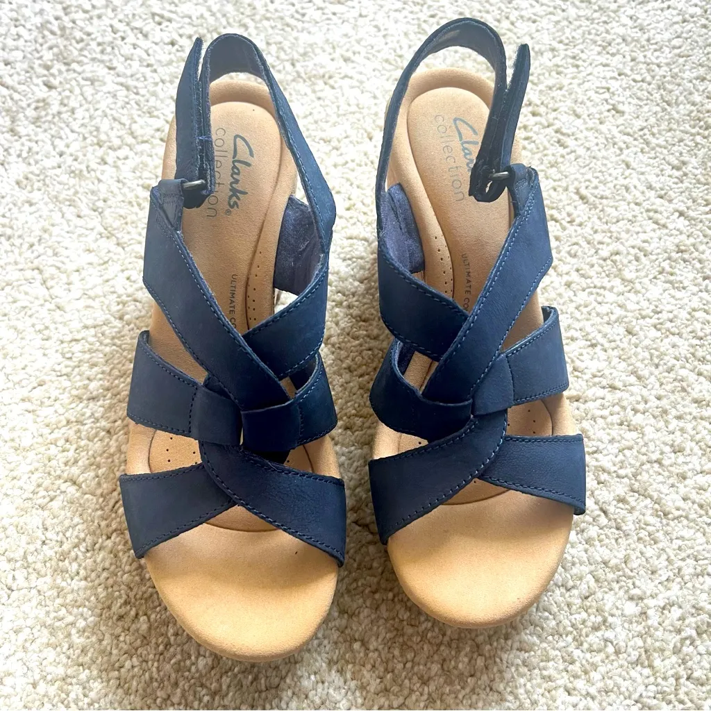 Clarks Women Navy Giselle Beach Wedge Sandal Size 7 Blue - Image 2
