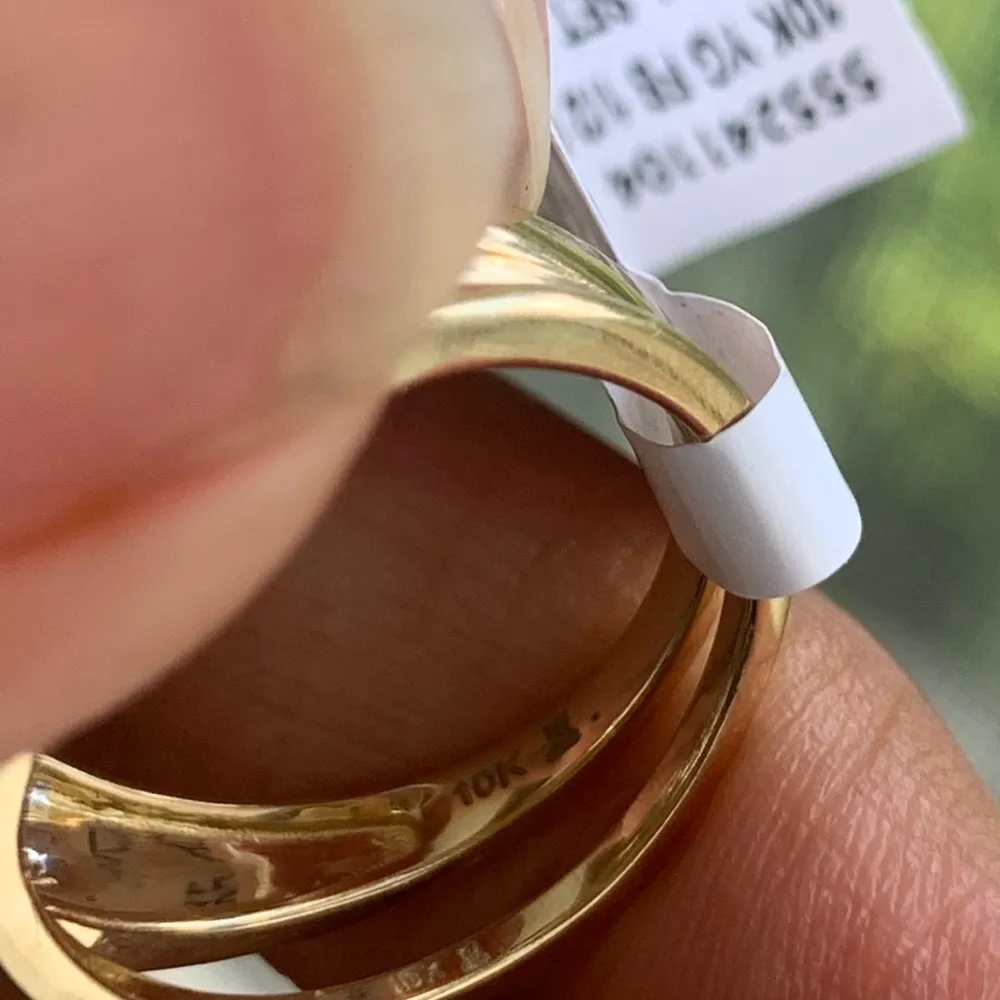 10k 3 Flower Diamond Wedding Ring - Image 6